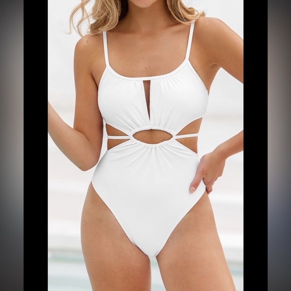 White one-piece cutout swim from Cupshe size Medium - Picture 9 of 9